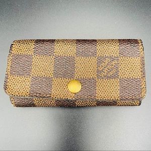 Louis Vuitton damier ebene multicles kay case holder.